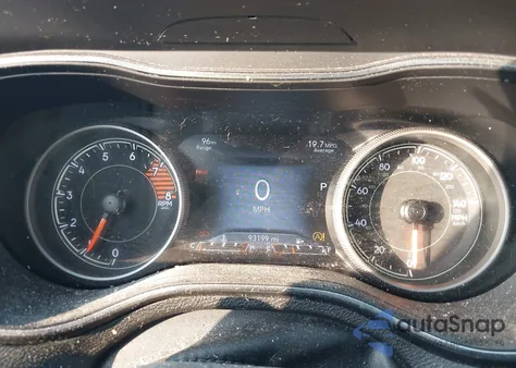 2019 Jeep Cherokee Trailhawk Elite 4X4 z USA, uszkodzony, nr VIN 1C4PJMBX0KD315325